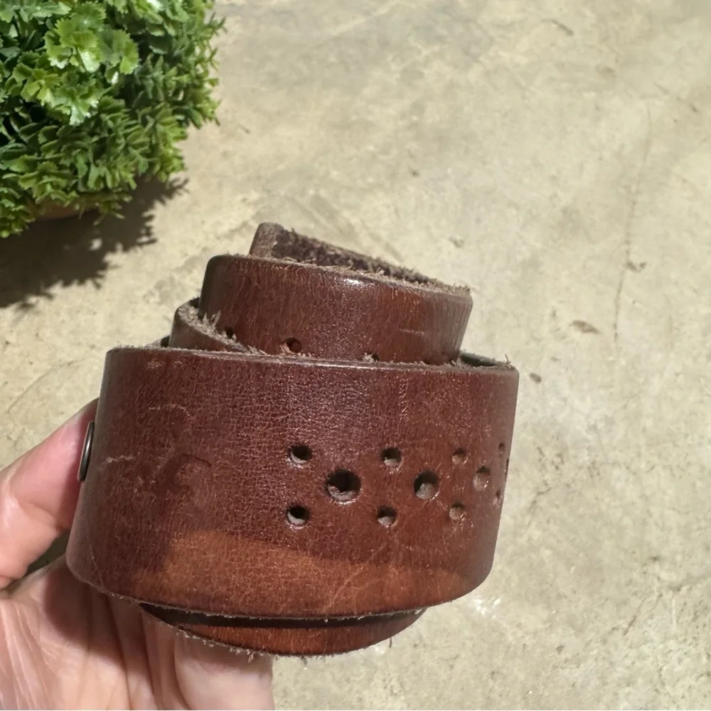 Hollister Brown Leather Belt Men Size Medium Perforated Western Festival Classic